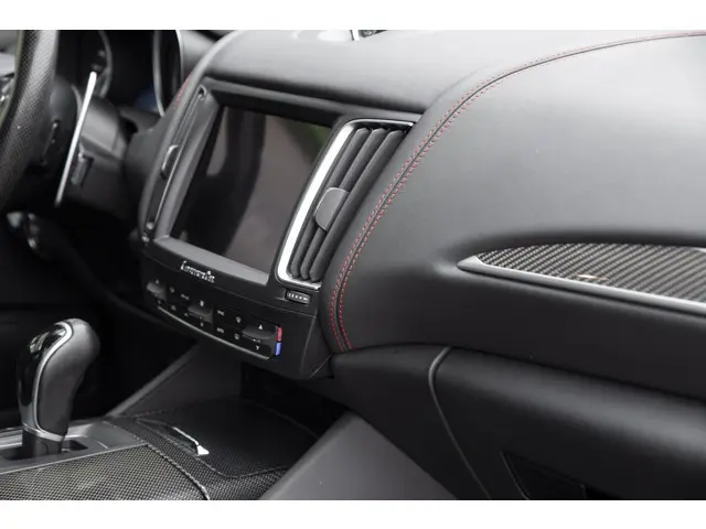 Maserati Levante 3.0 V6 AWD GranSport 2018 Benzine 55