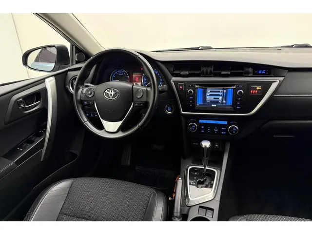 Toyota Auris 1.6 Dynamic 2014 Benzine 3