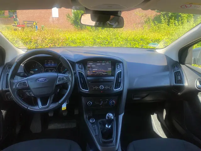 Ford Focus Wagon 1.5 TDCI Trend 2016 Diesel 6