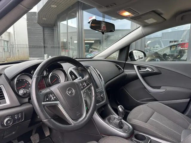 Opel Astra 1.4 Turbo Blitz 2015 Benzine 10