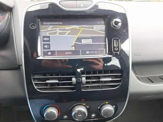 Renault Clio 1.2 Dynamique Automaat 2015 Benzine 29