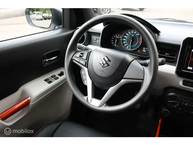 Suzuki Ignis 1.2 Stijl half leder, 12.000km 2019 Benzine 11