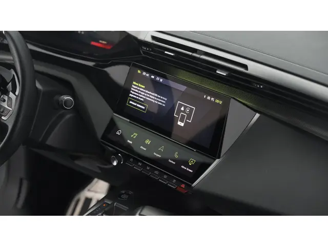 Peugeot 308 PureTech 130 GT Pack Business 2022 Benzine 72