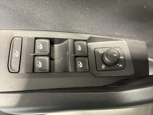 Volkswagen T-Cross 1.0 TSI 110pk DSG Life 2023 Benzine 7