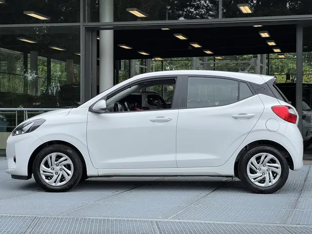 Hyundai i10 1.0 Comfort 2023 Benzine 14