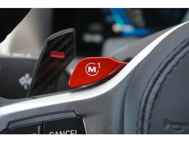 BMW XM 50e 2025 Hybride Benzine 18