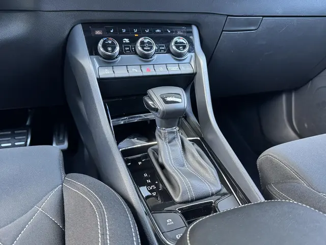 Škoda Karoq 1.5 TSI ACT SPORTLINE BUSINESS 2021 Benzine 22