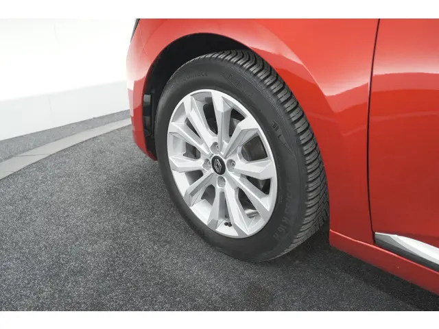 Renault Clio TCe 90 GPF Evolution 2024 Benzine 19