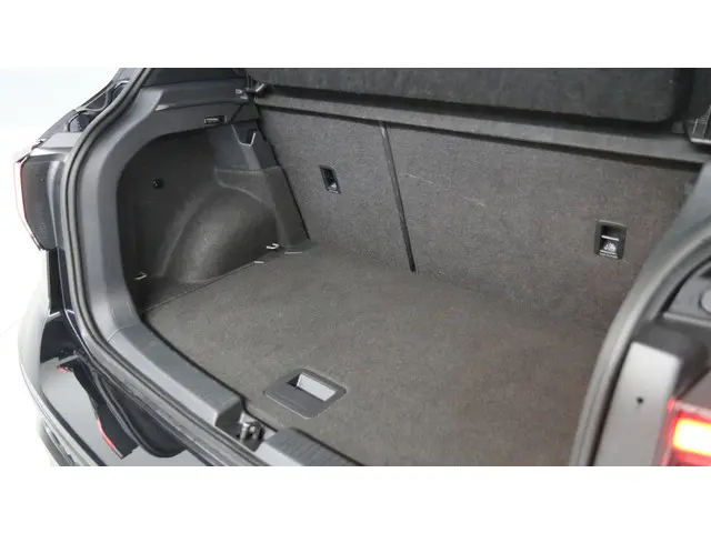 Volkswagen T-Cross 1.0 TSI R-Line 2024 Benzine 38