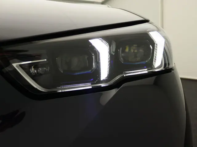 BMW 5 Serie Sedan 550e xDrive 2024 Hybride Benzine 6