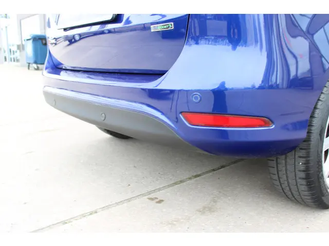 Ford B-MAX 1.0 EcoBoost 101 Pk Titanium 2015 Benzine 30