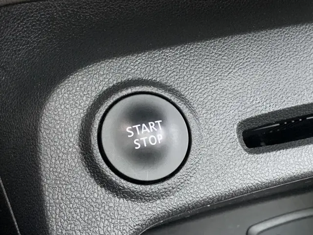 Renault Captur 1.2 TCe Initiale Paris 2018 Benzine 35