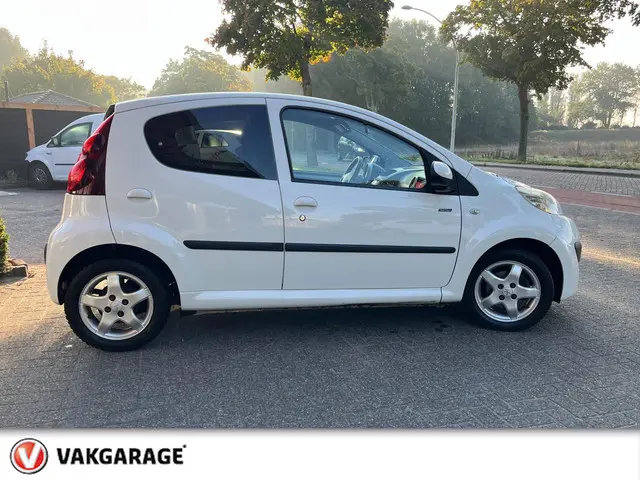 Peugeot 107 1.0 Sportium Rijklaarprijs !! 2012 Benzine 5