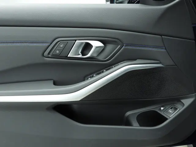 BMW 3 Serie Touring 330e xDrive 2024 Hybride Benzine 40