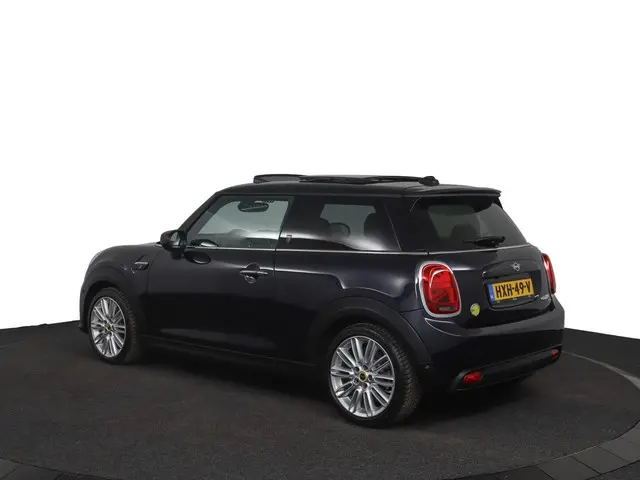 MINI Electric Mini MINI Yours 33 kWh 2023 Elektrisch 10