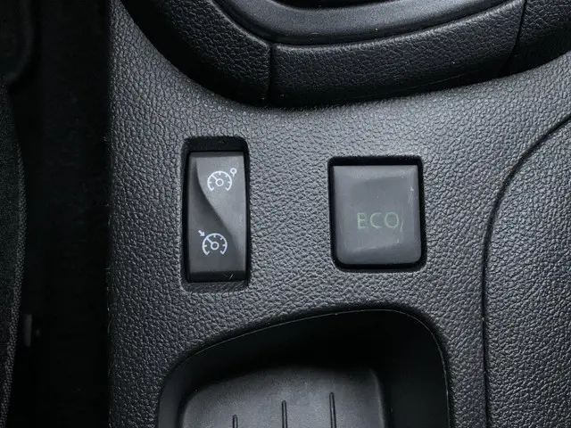 Renault Clio 0.9 TCe Limited 2016 Benzine 29