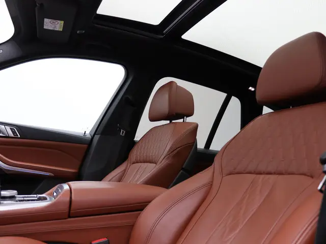 BMW X5 xDrive45e 2022 Hybride Benzine 12