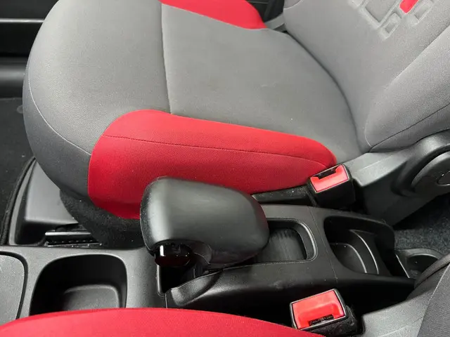 Fiat Panda 0.9 TwinAir Edizione Cool, Airco 2015 Benzine 19