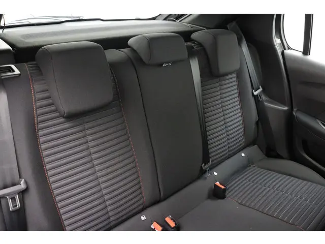 Peugeot 208 1.2 PureTech Active Pack 2023 Benzine 17