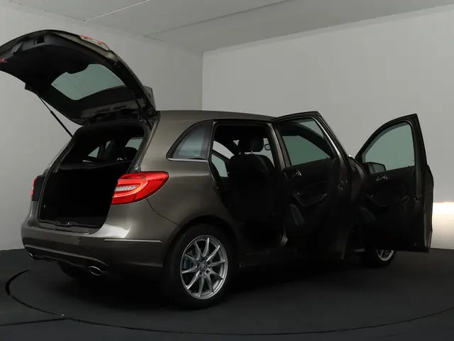 Mercedes-Benz B-Klasse 180 Prestige 2014 Benzine 31