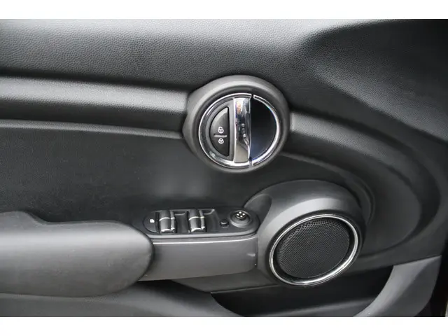 MINI One Mini 1.2 Chili Business 2015 Benzine 15