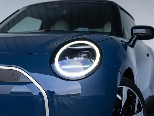 MINI 3-Deurs Cooper E 2025 Elektrisch 13