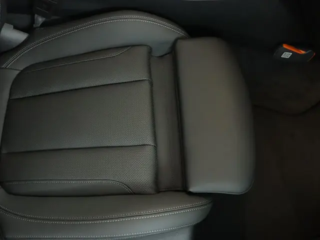 BMW 3 Serie Touring 330e xDrive 2025 Hybride Benzine 35