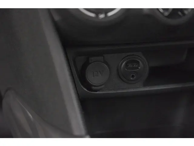 Peugeot 2008 PureTech 110 Blue Lion 2017 Benzine 39