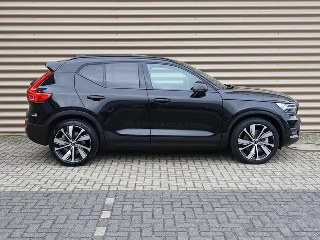 Volvo XC40 P8 AWD R-Design 2020 Elektrisch 15