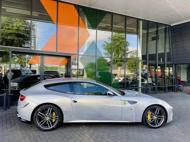 Ferrari FF 6.3 V12 2015 Benzine 12