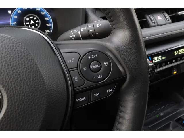 Toyota RAV4 2.5 Hybrid Dynamic 2024 Hybride Benzine 15