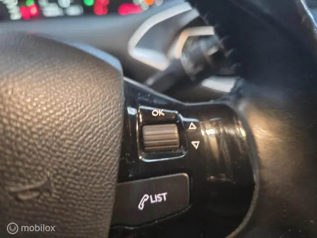 Peugeot 308 1.2 VTi Active / Cruise Control 2013 Benzine 14