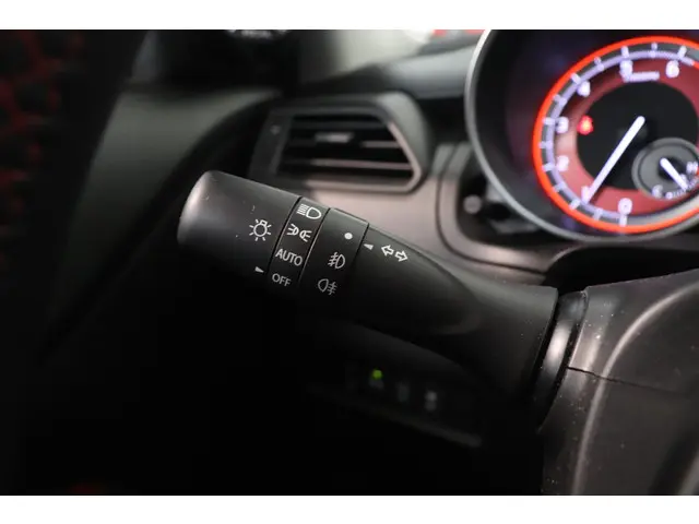 Suzuki Swift 1.4 Sport Smart Hybrid 2021 Benzine 27