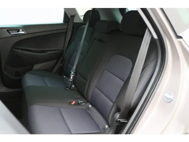 Hyundai Tucson 1.6 GDi Comfort 2017 Benzine 12