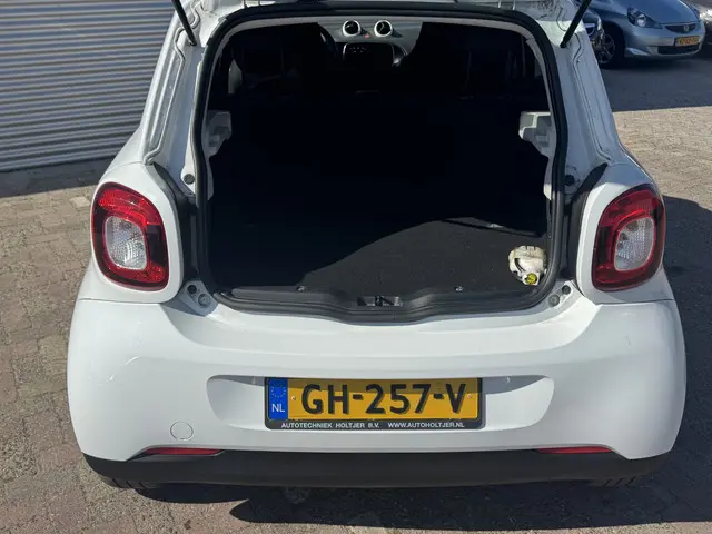 Smart Forfour 1.0 Essential Edition 2015 Benzine 9