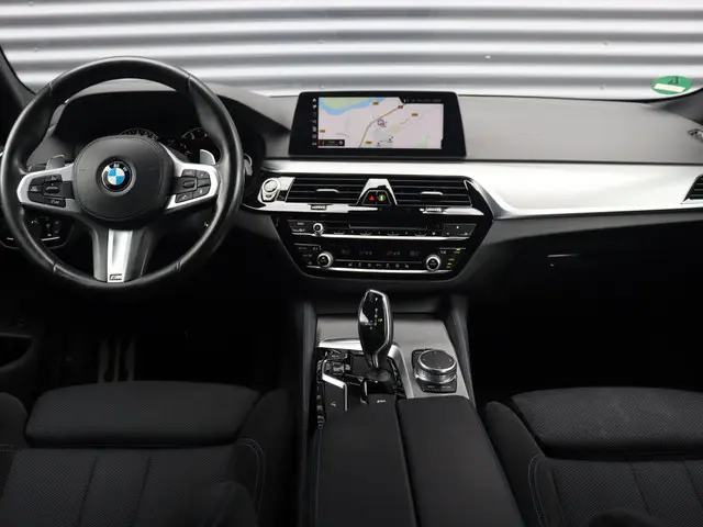 BMW 5 Serie Touring 520i 2017 Benzine 11