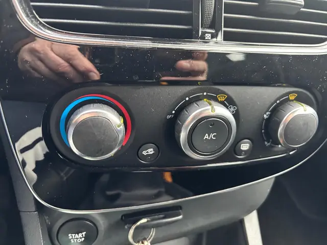 Renault Clio 1.5 dCi Intens 2018 Benzine 8