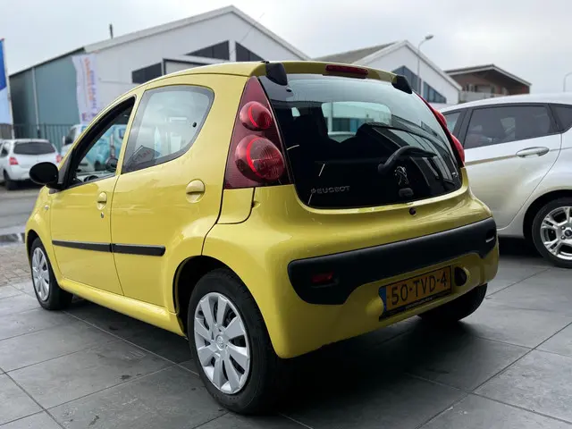 Peugeot 107 1.0 Active|APK|NAP|Airco|Elek. Ramen 2012 Benzine 8