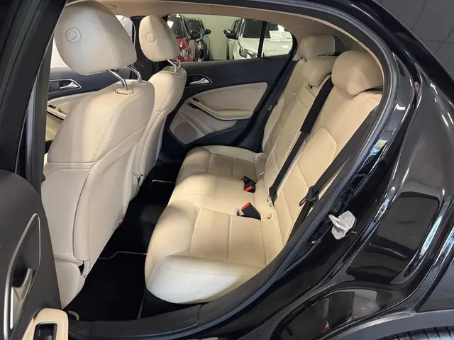 Mercedes-Benz GLA 250 2014 Benzine 12