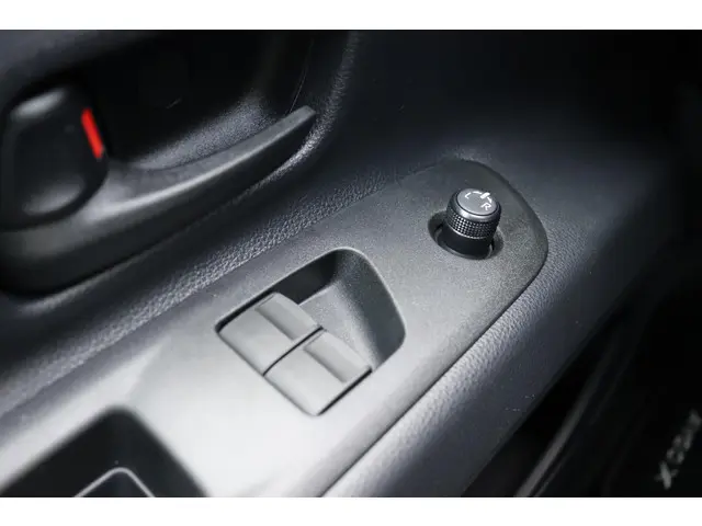 Toyota Aygo X Hybrid 115 Play 2026 Hybride Benzine 11