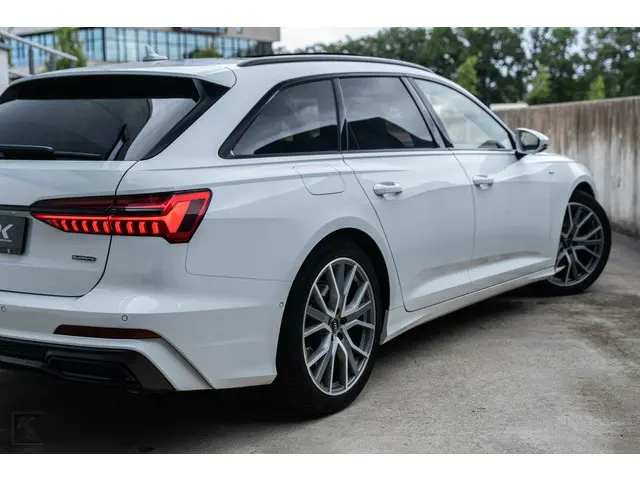 Audi A6 Avant 45 TFSI | 2019 Quattro | S-line 2019 Benzine 58