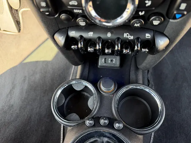 MINI Cooper Cabrio 1.6 Highgate 2015 Benzine 7