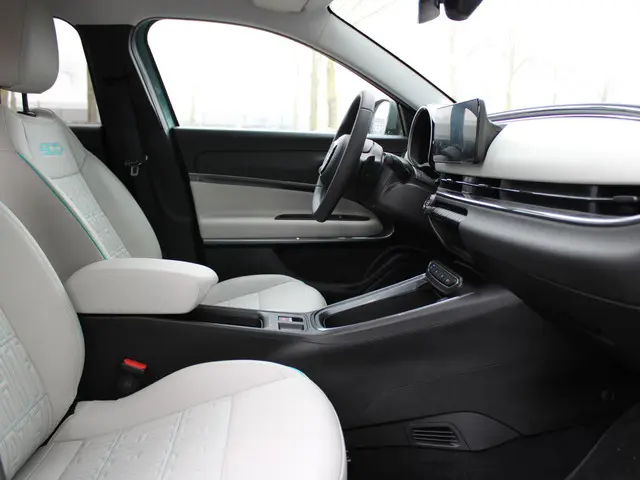 Fiat 600 1.2 Hybrid La Prima 2025 Benzine 7