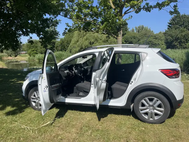 Dacia Sandero Stepway 1.0 TCe 90 Comfort 2022 Benzine 9