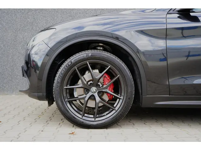 Alfa Romeo Stelvio 2.0 T Q4 B-Tech 2019 Benzine 11