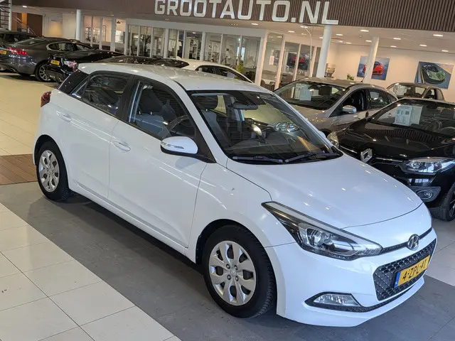 Hyundai i20 1.2 HP i-Motion 2015 Benzine