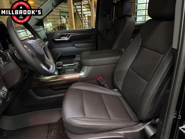 Chevrolet Silverado USA Trailboss, 2024 Benzine 17