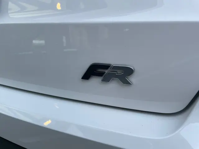 SEAT Arona 1.0 TSI FR Business Connect 2024 Benzine 6