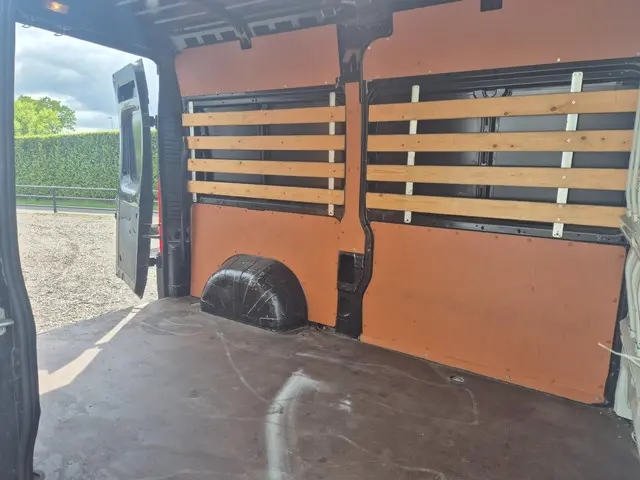 Peugeot Boxer 330 2.2 HDI L2H2 Profit+ 2013 Diesel 11