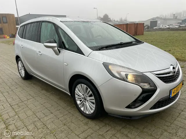 Opel Zafira Tourer 1.4 Business+ 2013 Benzine 2